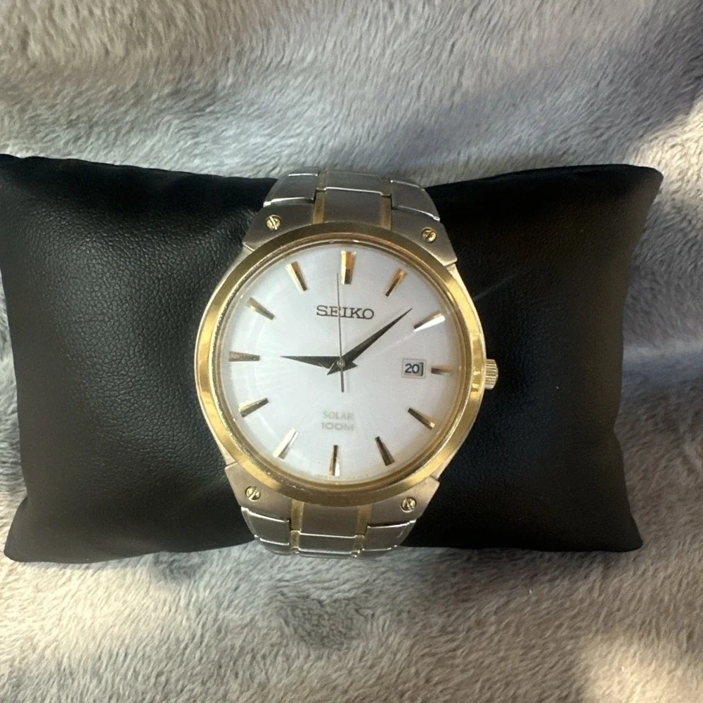 Men's Seiko Solar V157-0AV0 Stainless Steel Watch